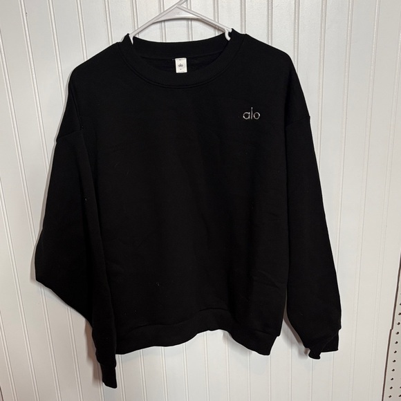 ALO Yoga Sweaters - ALO Yoga NWOT Black Crewneck Sweatshirt